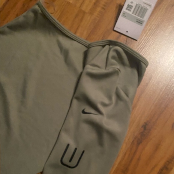 Nike SportswearWomen's Asymmetrical Long-Sleeve Top - Picture 7 of 10